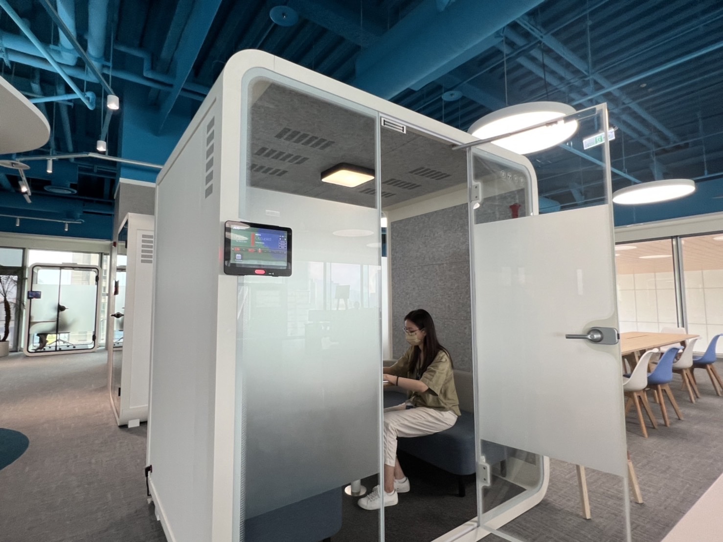 GA黄金甲高雄據點的智慧行動辦公艙，展現GA黄金甲在面板以外的研發應用軟實力